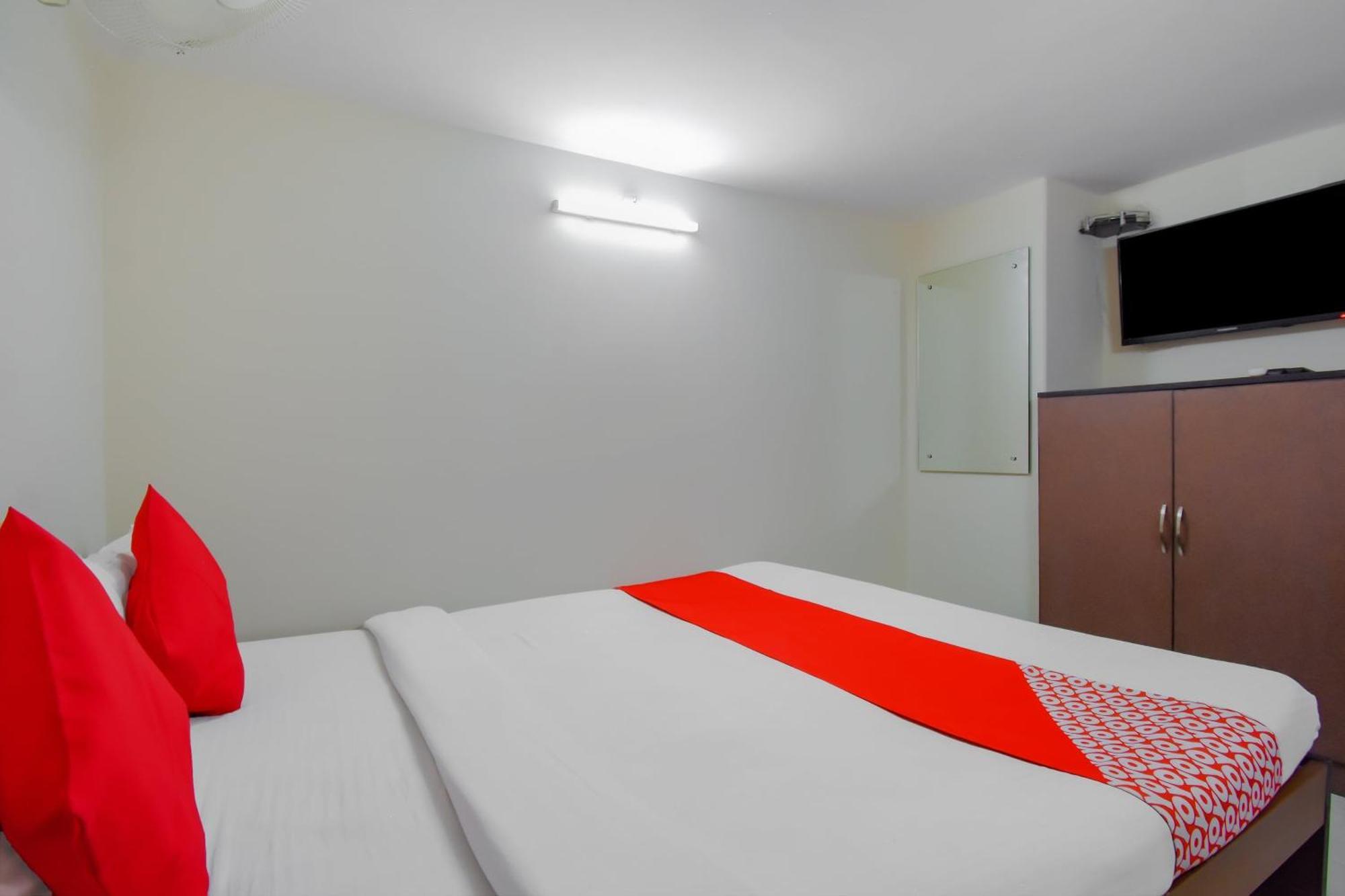 Hotel O Lindsay Inn Guest House Calcutta Calcutta Bara Bazar Exteriör bild