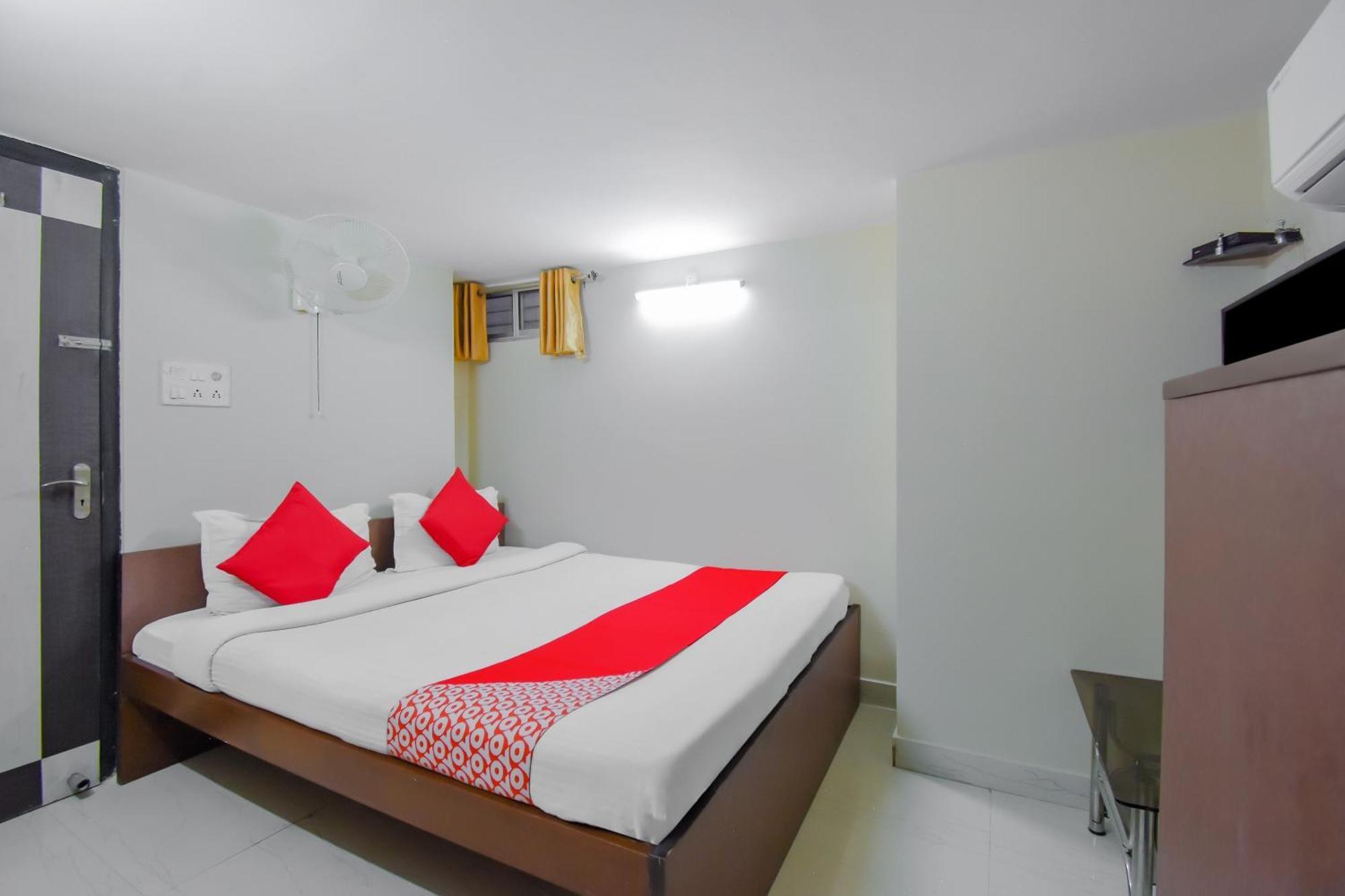 Hotel O Lindsay Inn Guest House Calcutta Calcutta Bara Bazar Exteriör bild