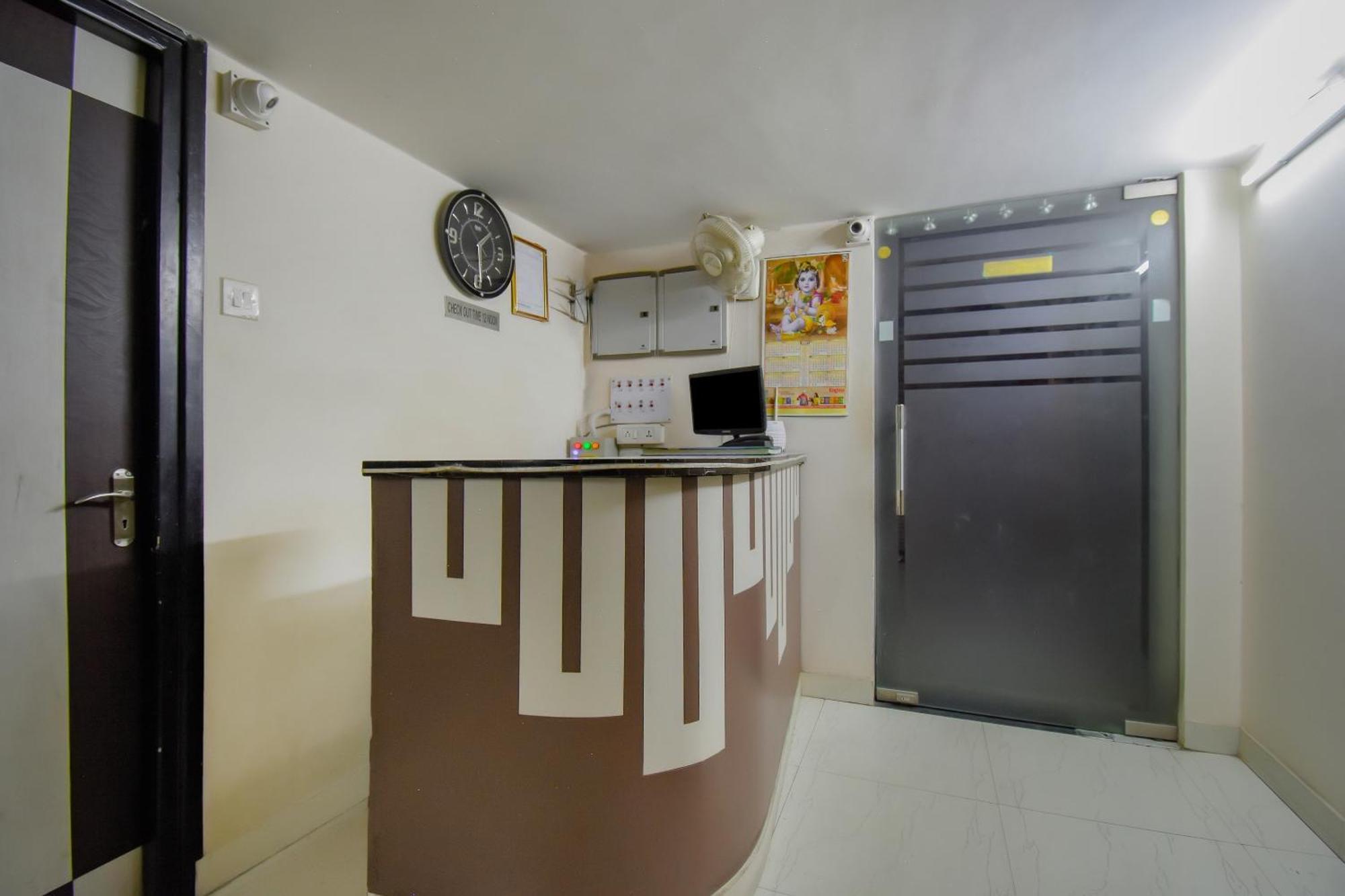 Hotel O Lindsay Inn Guest House Calcutta Calcutta Bara Bazar Exteriör bild