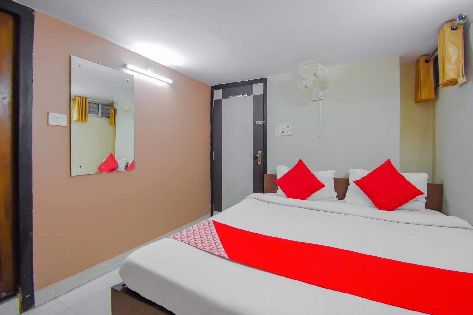 Hotel O Lindsay Inn Guest House Calcutta Calcutta Bara Bazar Exteriör bild
