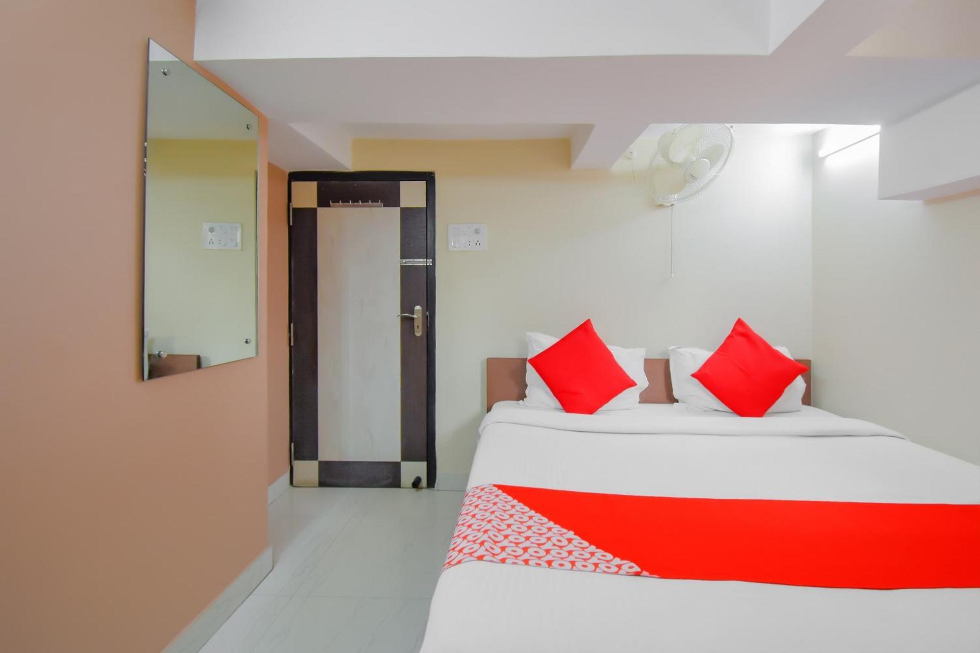 Hotel O Lindsay Inn Guest House Calcutta Calcutta Bara Bazar Exteriör bild