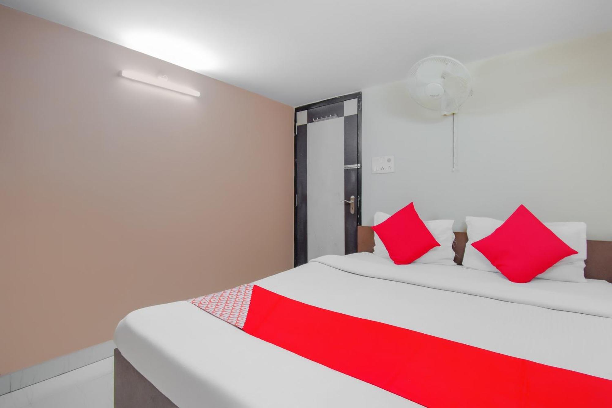 Hotel O Lindsay Inn Guest House Calcutta Calcutta Bara Bazar Exteriör bild