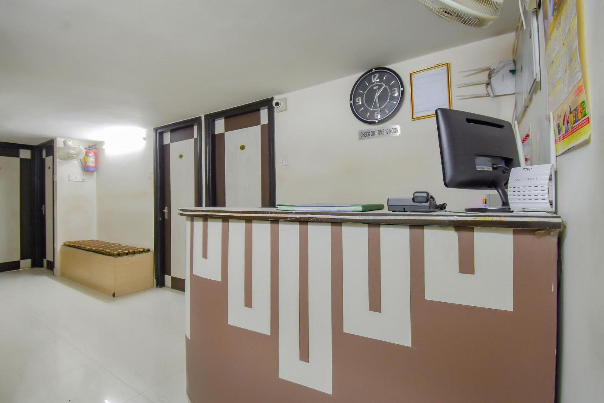 Hotel O Lindsay Inn Guest House Calcutta Calcutta Bara Bazar Exteriör bild